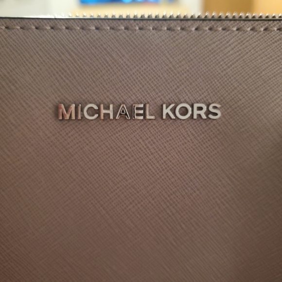 Purse - Picture 4 of 4